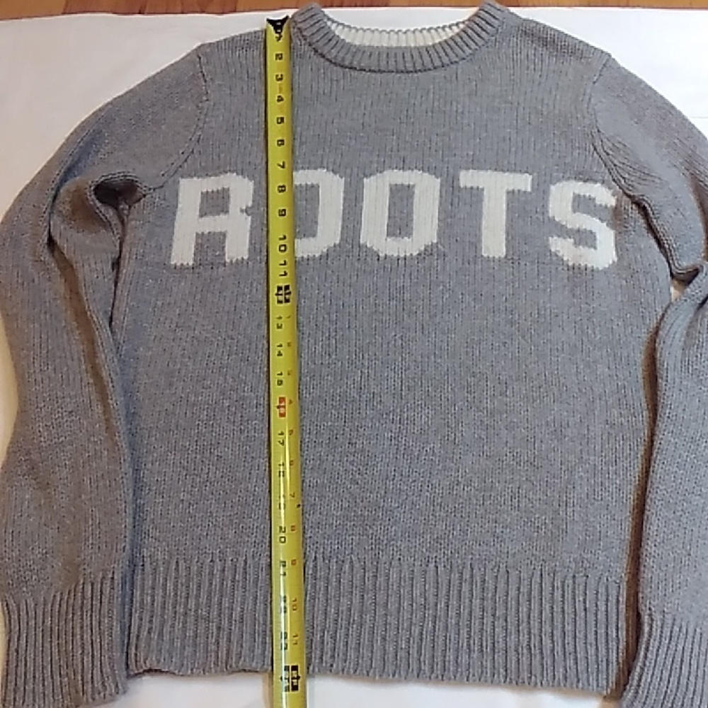 ROOTS Wool Cotton Knit Blend Light Grey Crew Neck Women's Sweater EUC - Picture 10 of 14